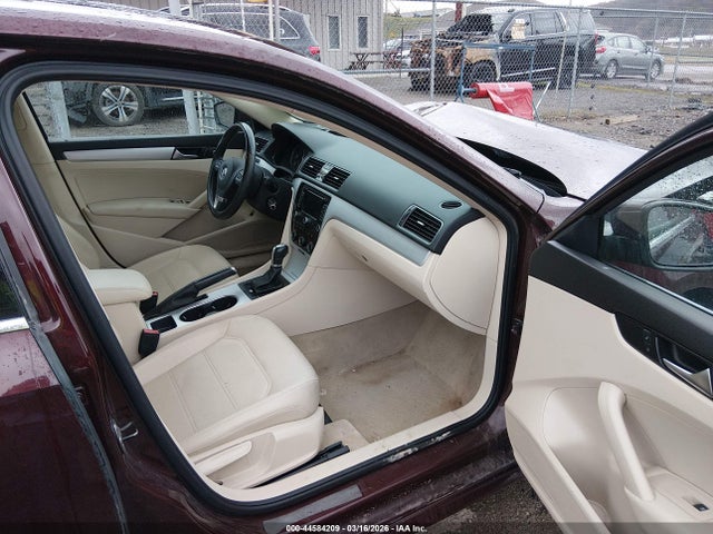 44584209 :رقم المزاد ، 1VWBP7A30DC082089 vin ، 2013 Volkswagen Passat 2.5l Se مزاد بيع