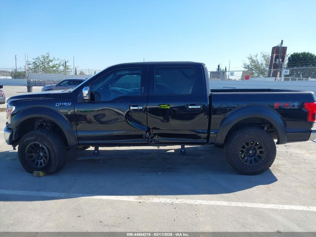 1FTEW1EG7JKD08255 Ford F-150 Lariat