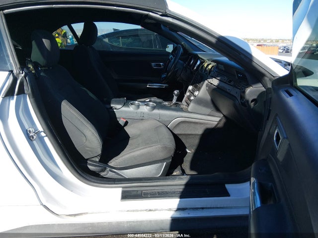 2019 FORD MUSTANG 1FATP8UH5K5159082 Photo 4