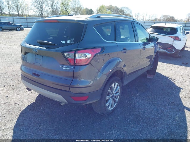 44584227 :رقم المزاد ، 1FMCU0J91HUF06757 vin ، 2017 Ford Escape Titanium مزاد بيع