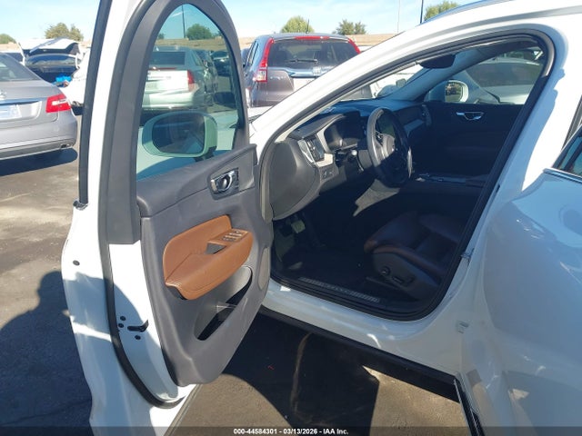 LYVA22RL7JB073734 Volvo Xc60 T6 Inscription