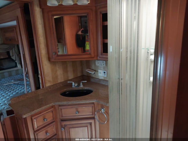 Auction sale of the 2003 Spartan Motors Motorhome 4vz, vin: 4VZAU349X3C043054, lot number: 44584368