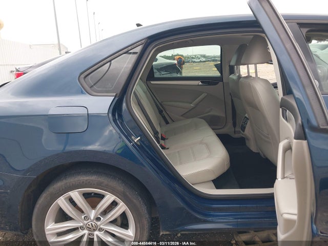 Продажа на аукционе авто 2019 Volkswagen Passat 2.0t Wolfsburg Edition, vin: 1VWLA7A36KC012468, номер лота: 44584416