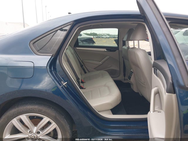 Продажа на аукционе авто 2019 Volkswagen Passat 2.0t Wolfsburg Edition, vin: 1VWLA7A36KC012468, номер лота: 44584416