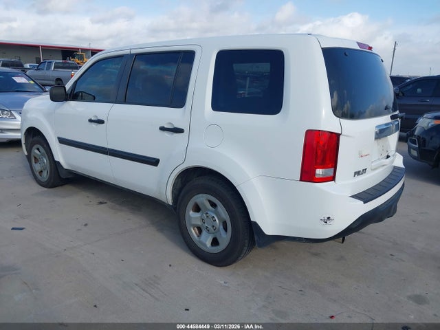 Honda PILOT LX 2015 5FNYF3H29FB016961 Image 3