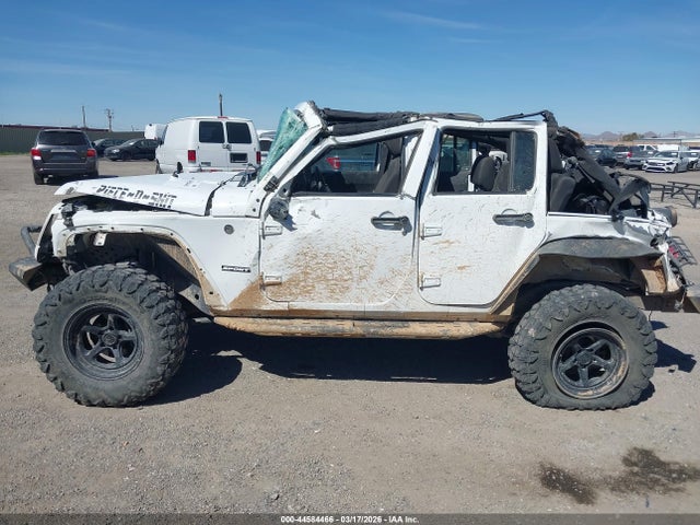1C4BJWDGXGL308740 Jeep Wrangler Unlimited Sport