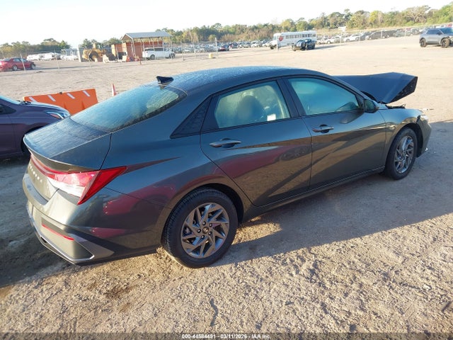 44584491 :رقم المزاد ، KMHLM4DG8RU743815 vin ، 2024 Hyundai Elantra Sel مزاد بيع