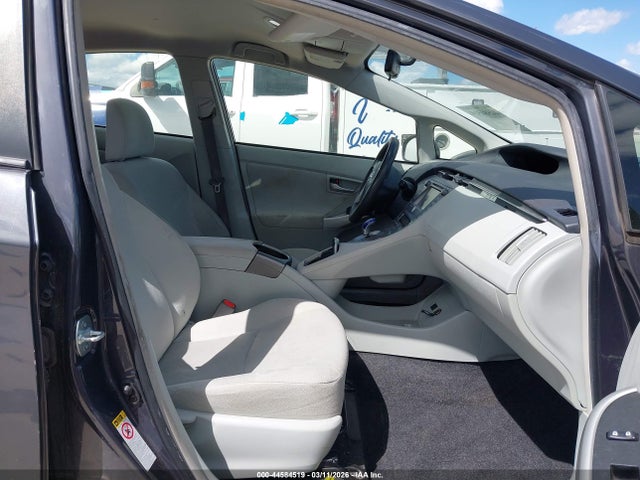 Продажа на аукционе авто 2014 Toyota Prius Three, vin: JTDKN3DU9E0393819, номер лота: 44584519