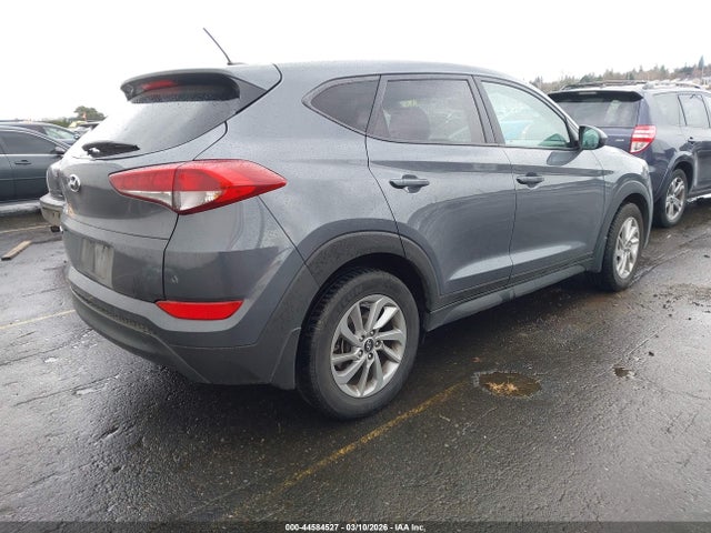 KM8J23A44HU399447 Hyundai TUCSON SE