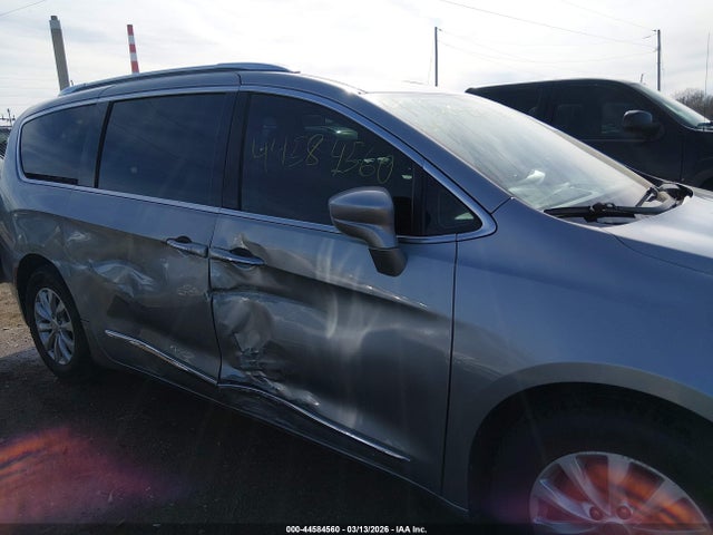 2018 CHRYSLER PACIFICA 2C4RC1BGXJR217304 Photo 5