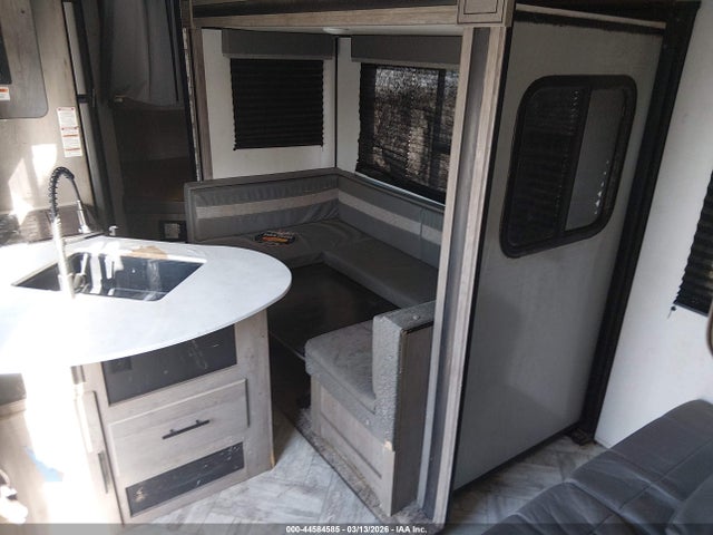 4YDT2752XM3103860 Keystone Other