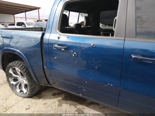 44584621 :رقم المزاد ، 1C6SRFJT4NN206255 vin ، 2022 Ram 1500 Laramie  4x4 5'7 Box مزاد بيع
