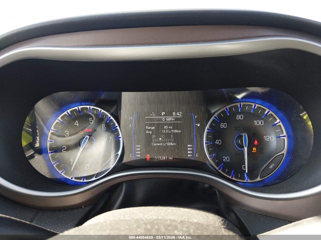 44584659 :رقم المزاد ، 2C4RC1CG0NR203349 vin ، 2022 Chrysler Voyager Lx مزاد بيع