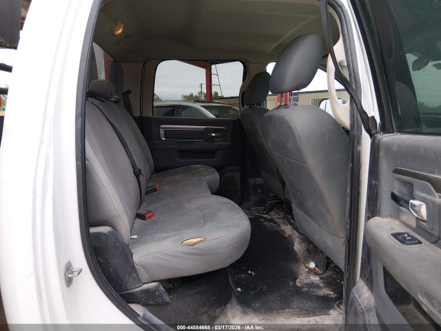 44584668 :رقم المزاد ، 3C7WRTCL1FG623156 vin ، 2015 Ram 3500 Chassis Tradesman/slt/laramie مزاد بيع