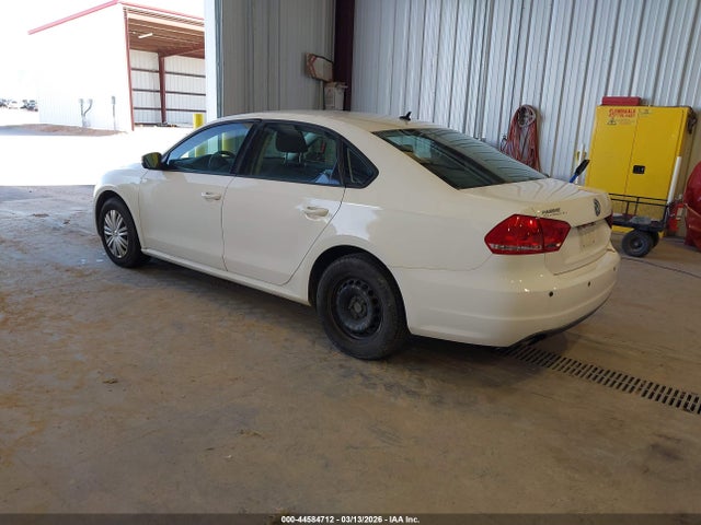 Volkswagen Passat 1.8t S 2014 1VWAT7A30EC038537 Image 3