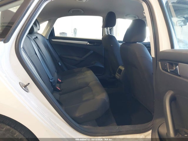 Volkswagen Passat 1.8t S 2014 1VWAT7A30EC038537 Image 8