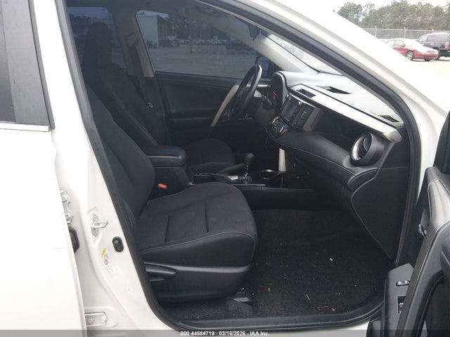Toyota Rav4 Xle 2018 JTMRFREV0JJ195477 Image 5