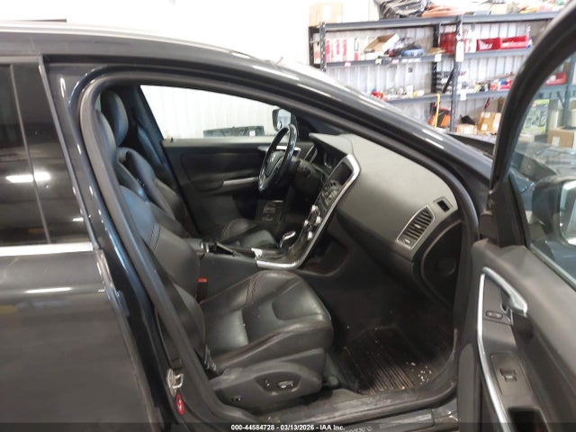 2015 VOLVO XC60 YV440MDK9F2702719 Photo 4