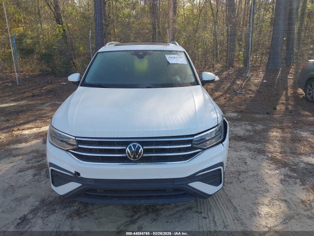 44584765 :رقم المزاد ، 3VV3B7AX1NM014488 vin ، 2022 Volkswagen Tiguan 2.0t Se مزاد بيع