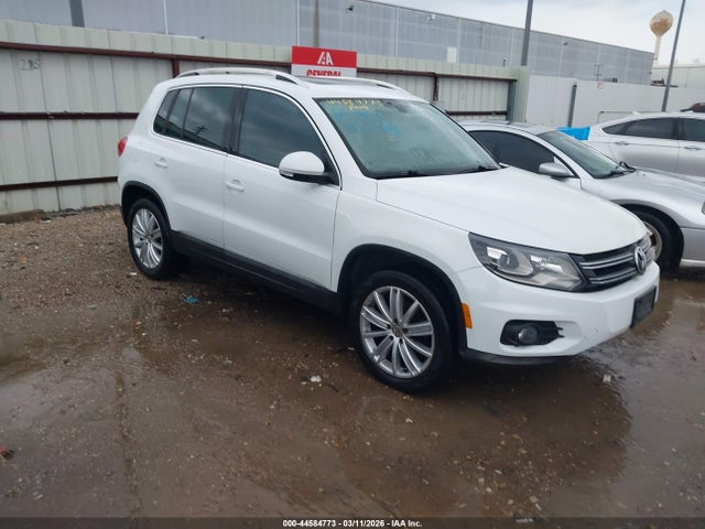 2016 VOLKSWAGEN TIGUAN WVGAV7AX6GW602978 Photo 0