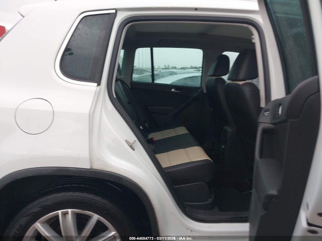 2016 VOLKSWAGEN TIGUAN WVGAV7AX6GW602978 Photo 7