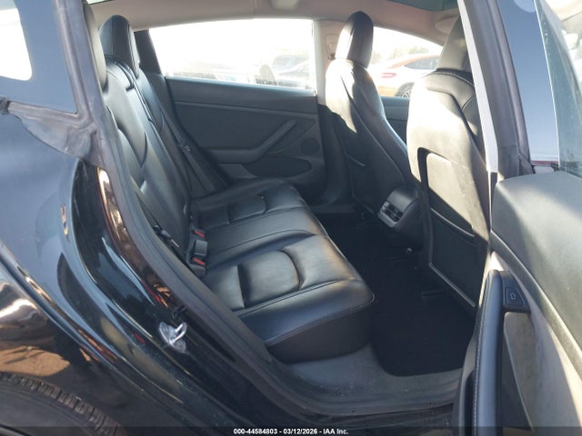 2022 Tesla Model 3 Long Range Dual Motor All-wheel Drive მანქანა იყიდება აუქციონზე, vin: 5YJ3E1EB8NF185020, აუქციონის ნომერი: 44584803