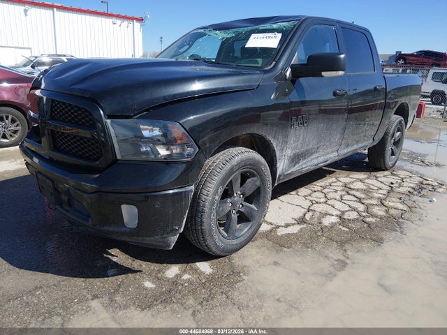 44584868 :رقم المزاد ، 1C6RR7LG6JS294841 vin ، 2018 Ram 1500 Big Horn  4x4 5'7 Box مزاد بيع