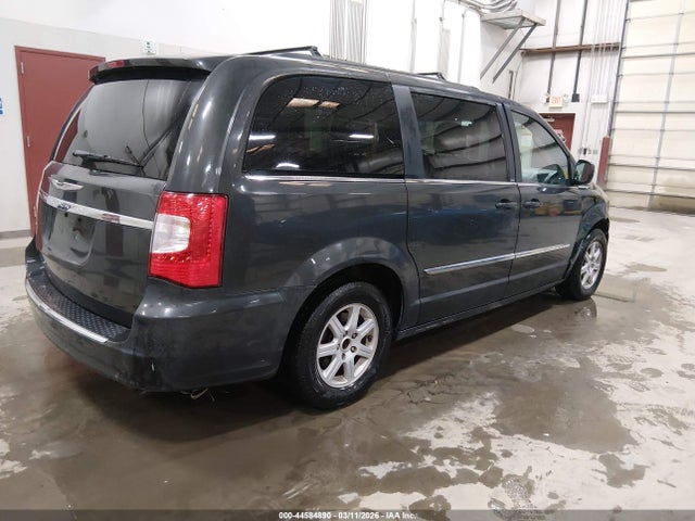 2011 Chrysler Town & Country Touring მანქანა იყიდება აუქციონზე, vin: 2A4RR5DGXBR702427, აუქციონის ნომერი: 44584890