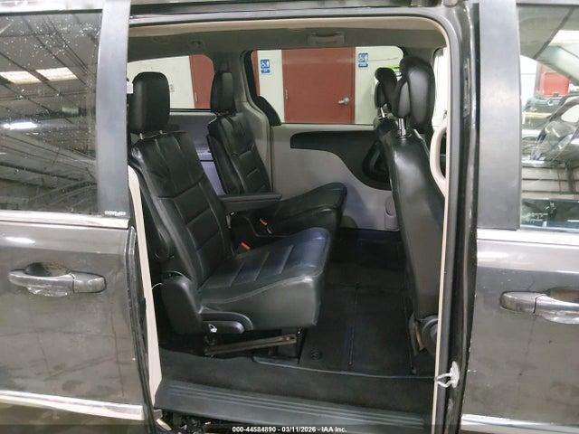 2011 Chrysler Town & Country Touring მანქანა იყიდება აუქციონზე, vin: 2A4RR5DGXBR702427, აუქციონის ნომერი: 44584890