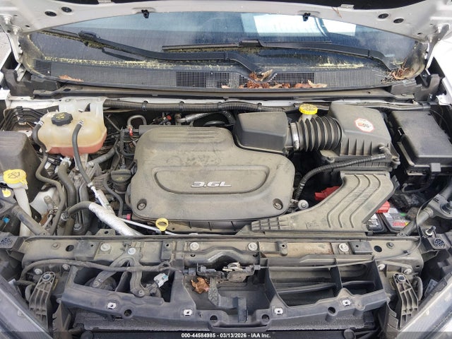 44584985 :رقم المزاد ، 2C4RC1BG3JR120204 vin ، 2018 Chrysler Pacifica Touring L مزاد بيع