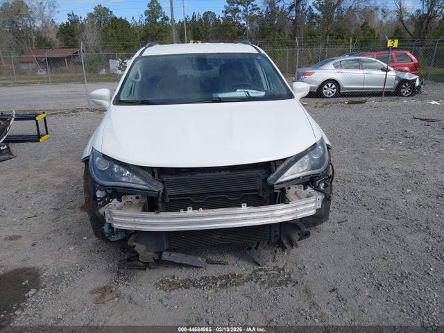 Продаж на аукціоні авто 2018 Chrysler Pacifica Touring L, vin: 2C4RC1BG3JR120204, номер лоту: 44584985