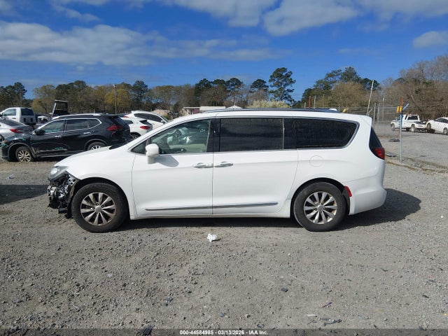 44584985 :رقم المزاد ، 2C4RC1BG3JR120204 vin ، 2018 Chrysler Pacifica Touring L مزاد بيع