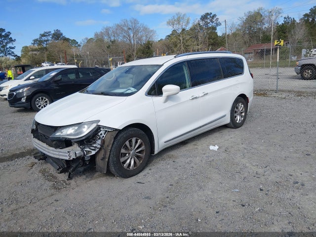 44584985 :رقم المزاد ، 2C4RC1BG3JR120204 vin ، 2018 Chrysler Pacifica Touring L مزاد بيع