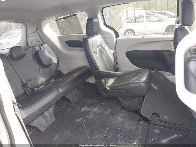 44584985 :رقم المزاد ، 2C4RC1BG3JR120204 vin ، 2018 Chrysler Pacifica Touring L مزاد بيع