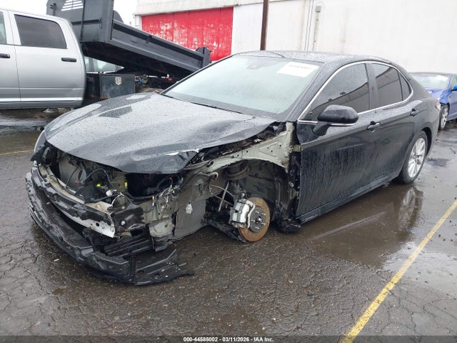 Toyota Camry Le Awd 2022 4T1C11BK7NU070637 Image 2