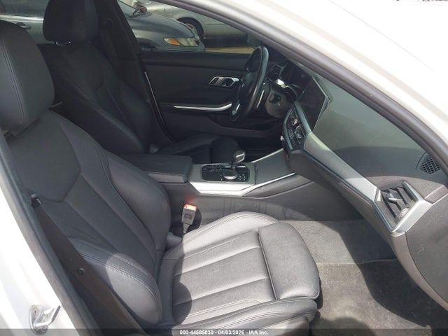 3MW5R1J56K8B01643 BMW 330I