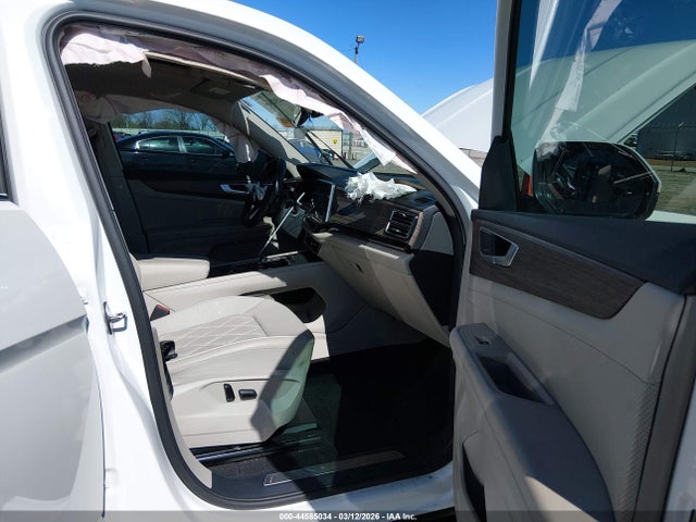 Продажа на аукционе авто 2024 Volkswagen Atlas 2.0t Sel Premium R-line, vin: 1V2FR2CA8RC617088, номер лота: 44585034
