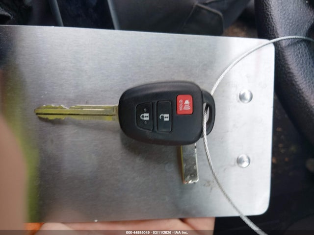 Toyota RAV4 LE 2018 2T3ZFREV4JW506989 Image 11