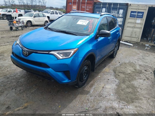 Toyota RAV4 LE 2018 2T3ZFREV4JW506989 Image 2
