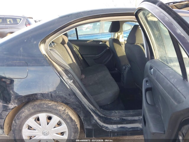 3VW1K7AJ6FM310381 Volkswagen Jetta 2.0l S