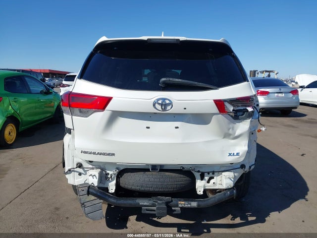 Toyota Highlander Xle 2017 5TDKZRFH9HS522084 Image 17