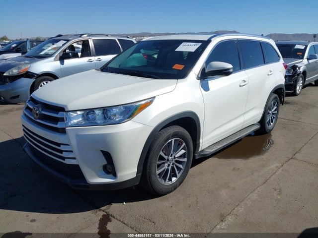 Toyota Highlander Xle 2017 5TDKZRFH9HS522084 Image 2
