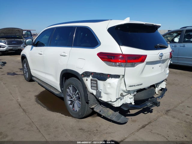 Toyota Highlander Xle 2017 5TDKZRFH9HS522084 Image 3