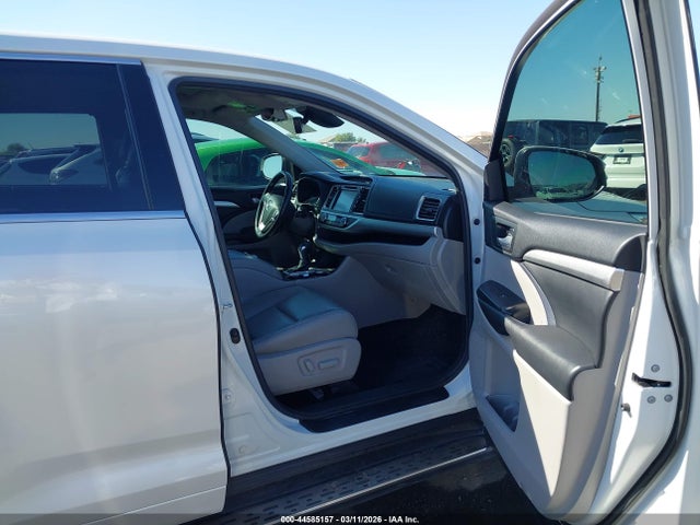 Toyota Highlander Xle 2017 5TDKZRFH9HS522084 Image 5