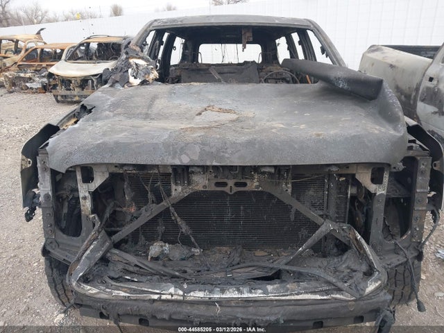 2017 GMC YUKON XL 1GKS2GKC1HR315775 Photo 9