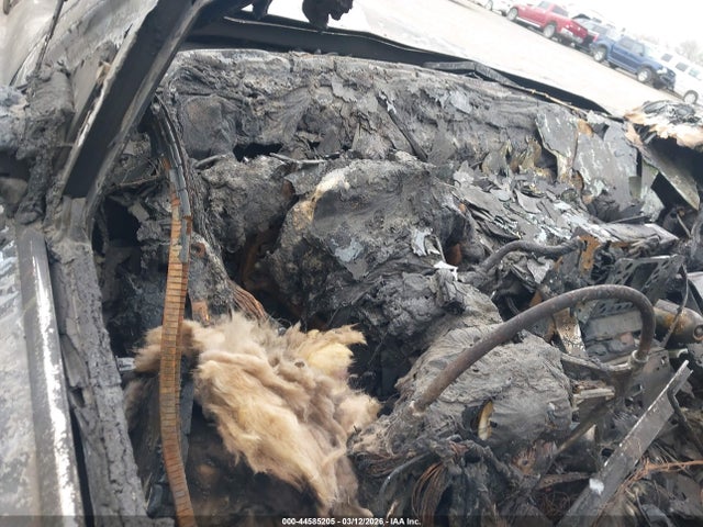 2017 GMC YUKON XL 1GKS2GKC1HR315775 Photo 6