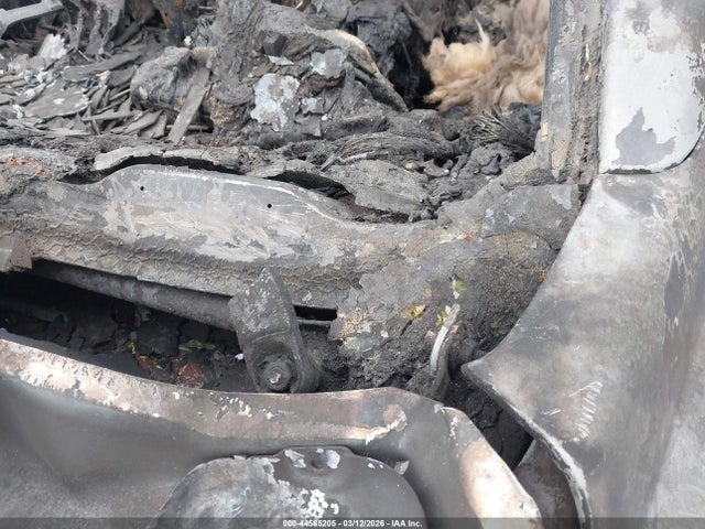 2017 GMC YUKON XL 1GKS2GKC1HR315775 Photo 8