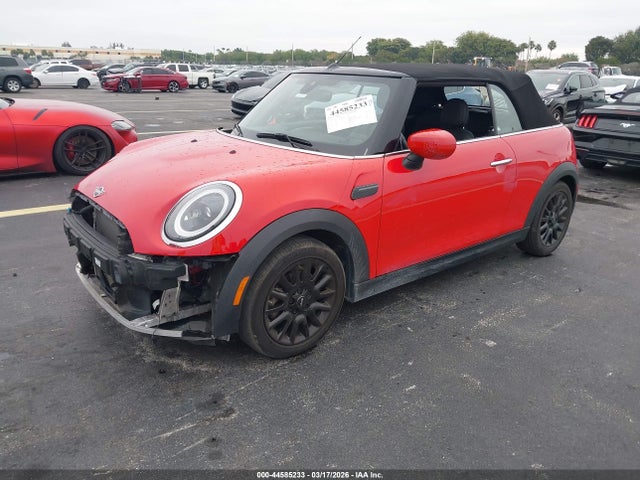2023 MINI CONVERTIBLE WMW23DL03P3P61842 Photo 1