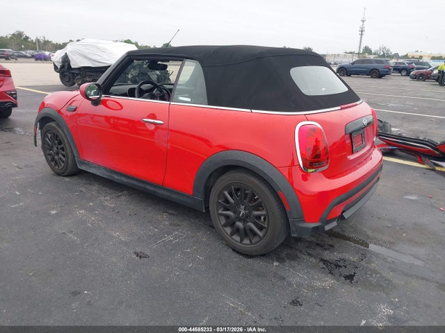 2023 MINI CONVERTIBLE WMW23DL03P3P61842 Photo 2