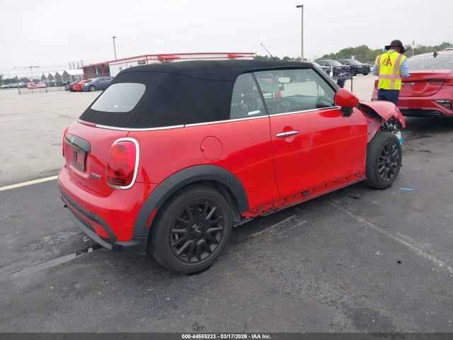 2023 MINI CONVERTIBLE WMW23DL03P3P61842 Photo 3